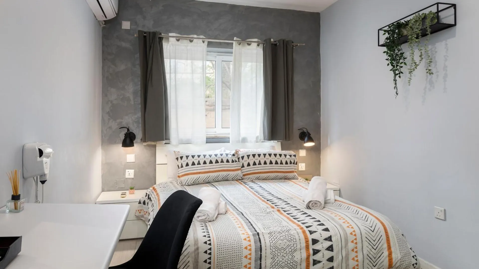 Modern Ensuite Rooms In Shared Apartment Near Balluta Bay Sliema Gzira Saint Julian's